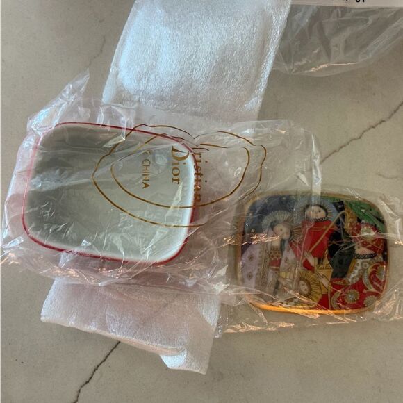 NWT CHRISTIAN DIOR Nativity Scene Trinket Box Holy Family Holiday Christmas - Picture 10 of 13